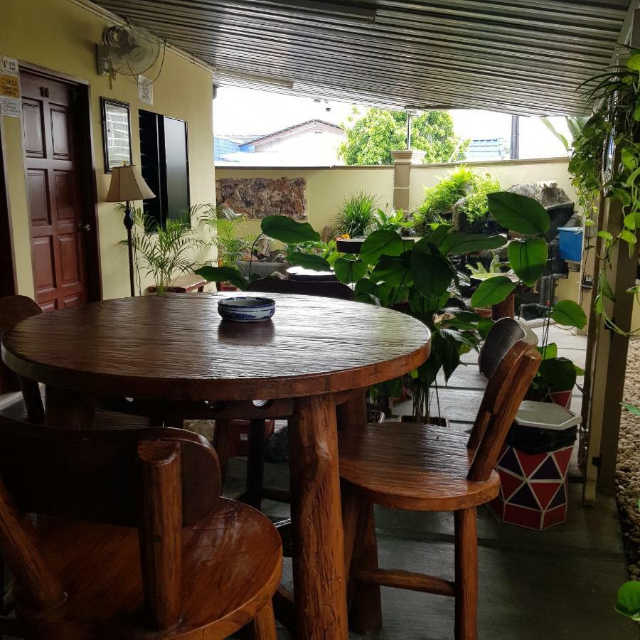 Check Inn Johor Bahru Exterior foto
